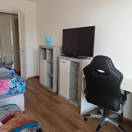 Moderni Pokoj S Parkovanim Zdarma Brno Exterior foto
